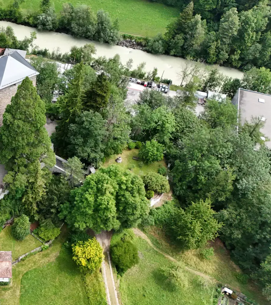 Burg Baldenstein Luftaufnahme 3 rechts