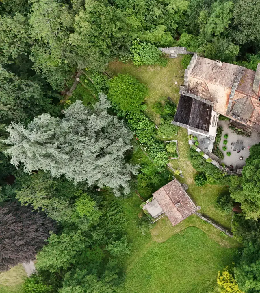 Burg Baldenstein Luftaufnahme 5 links
