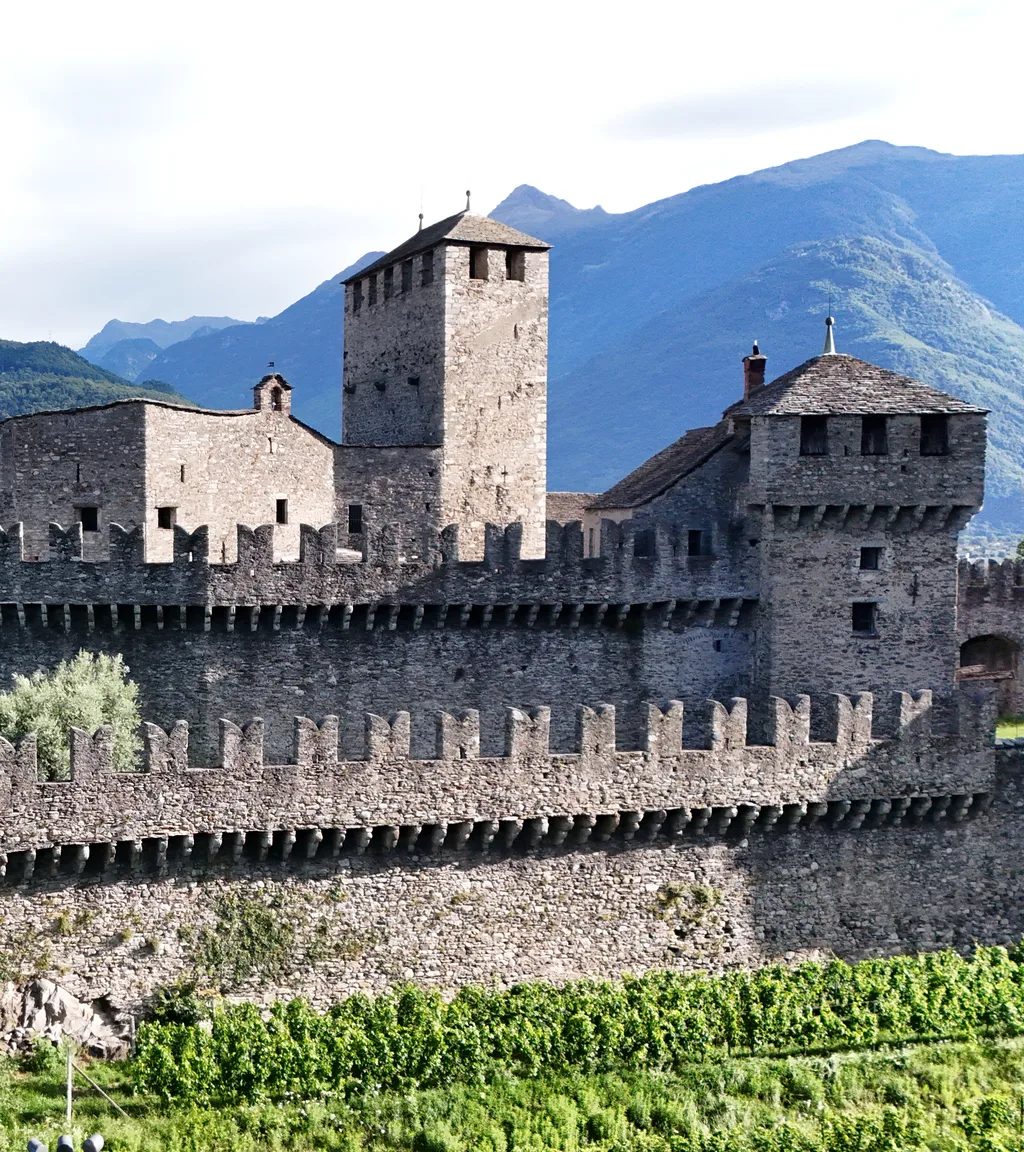 Castello di Montebello Luftaufnahme 5 rechts