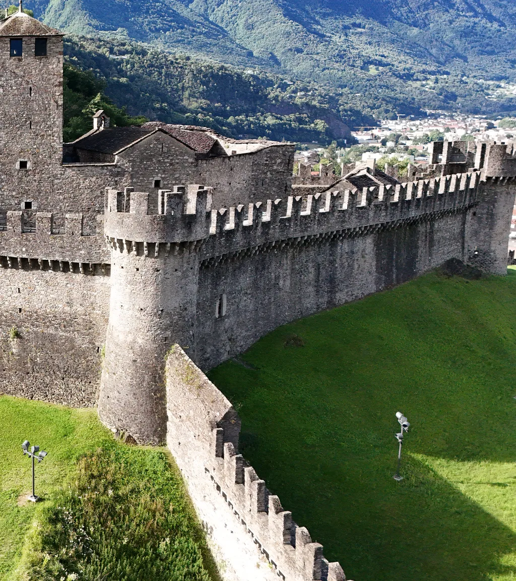 Castello di Montebello Luftaufnahme 6 rechts