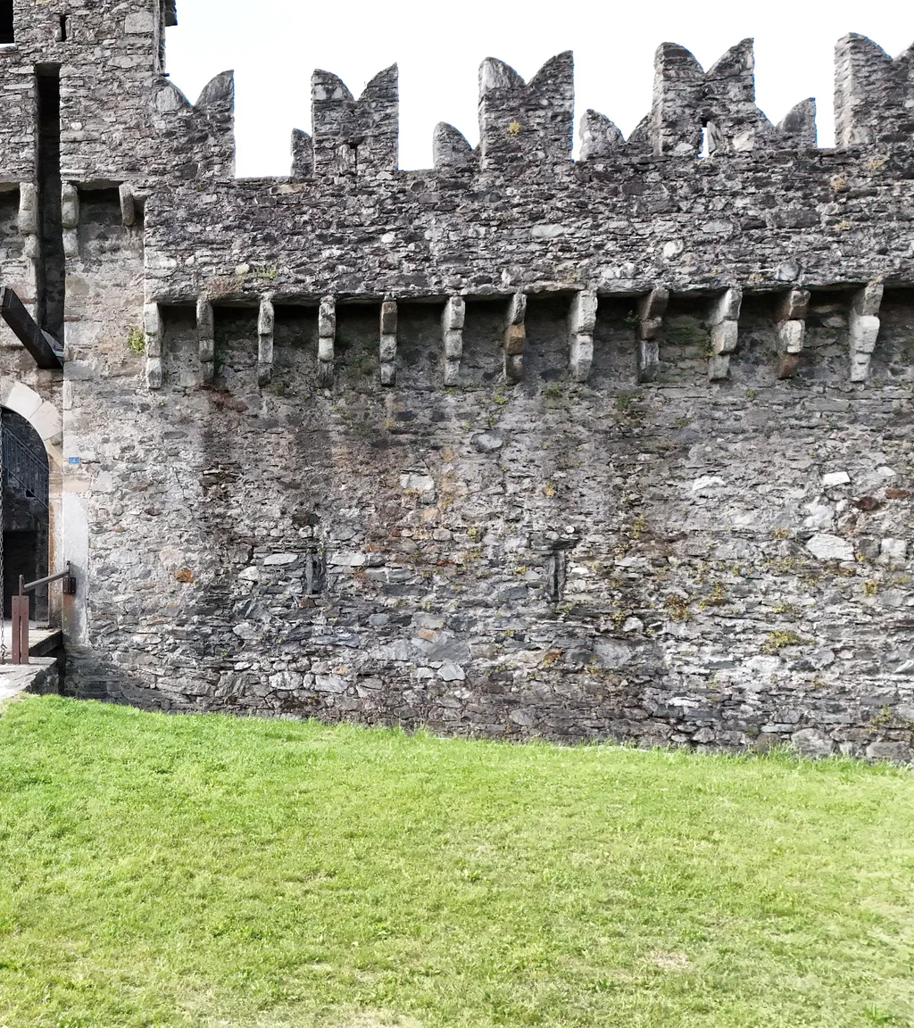 Castello di Montebello Luftaufnahme 8 rechts
