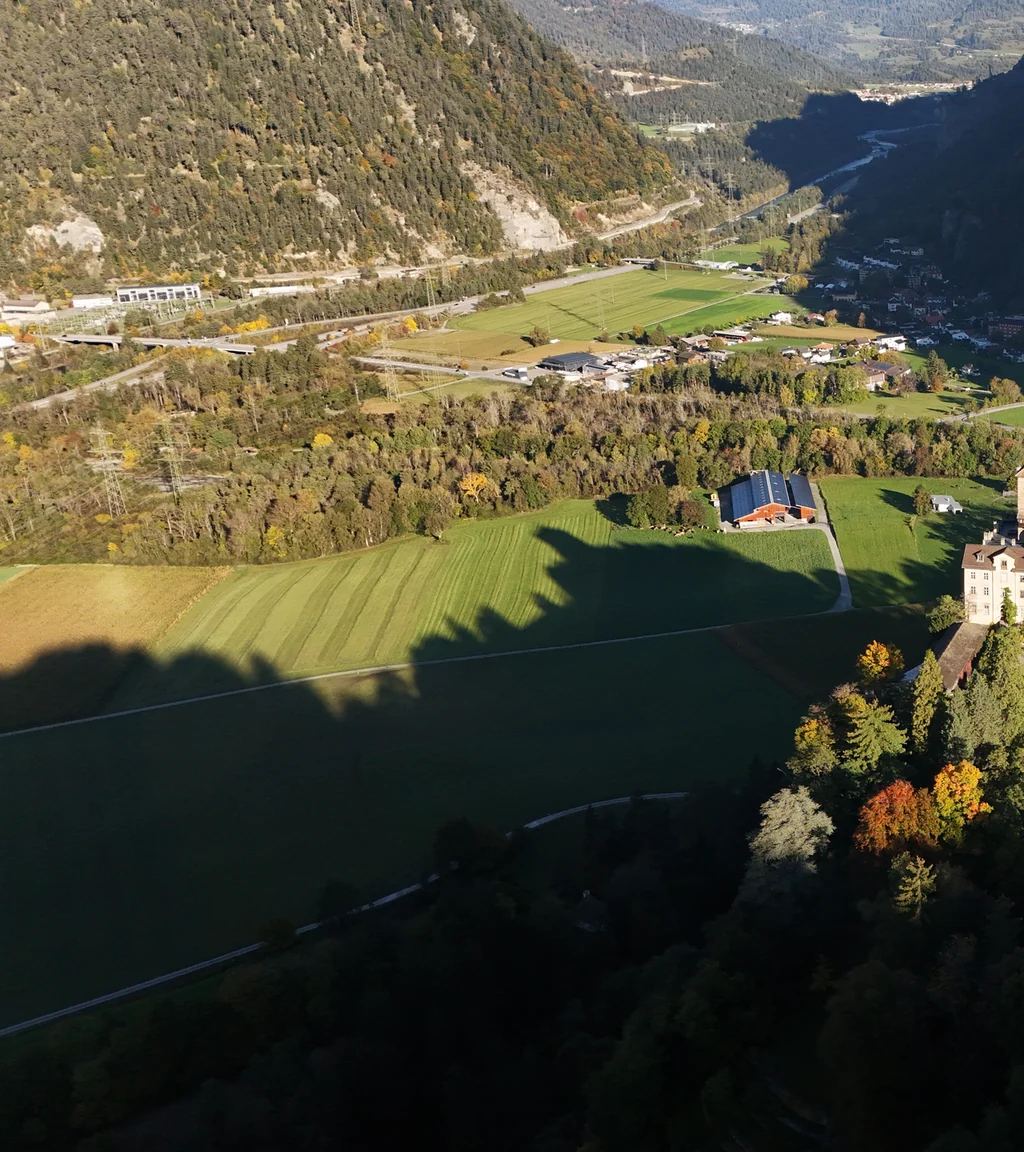 Burg Ortenstein Luftaufnahme 1 links