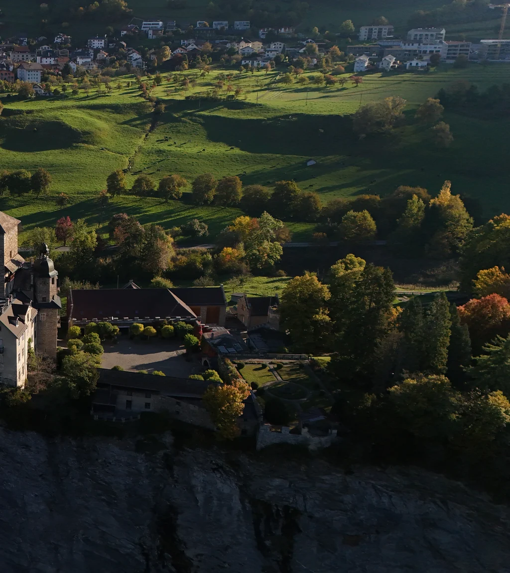 Burg Ortenstein Luftaufnahme 2 rechts