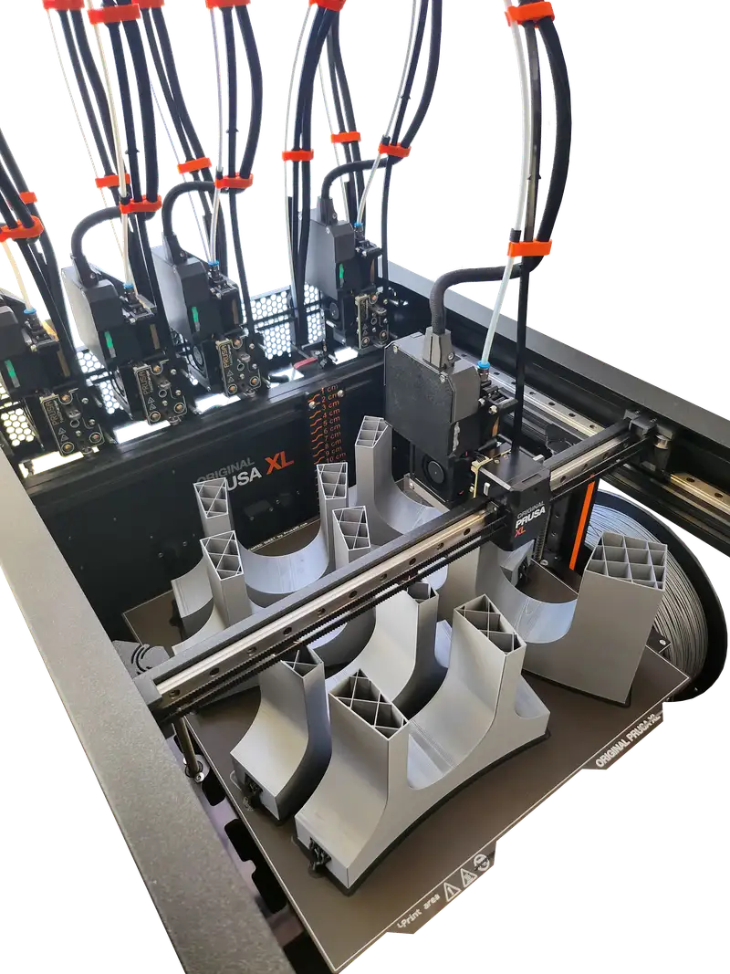 Prusa XL beim Druck mehrerer Modelle gleichzeitig