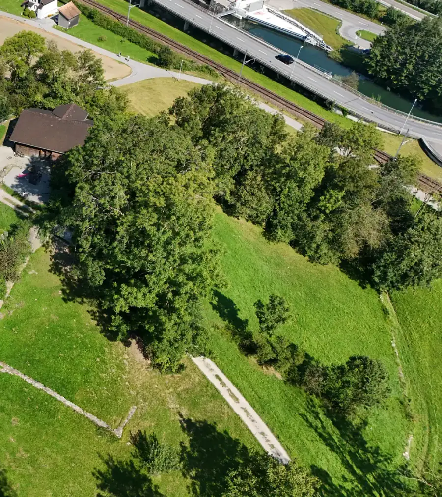 Ruine Blatten Luftaufnahme 1 rechts