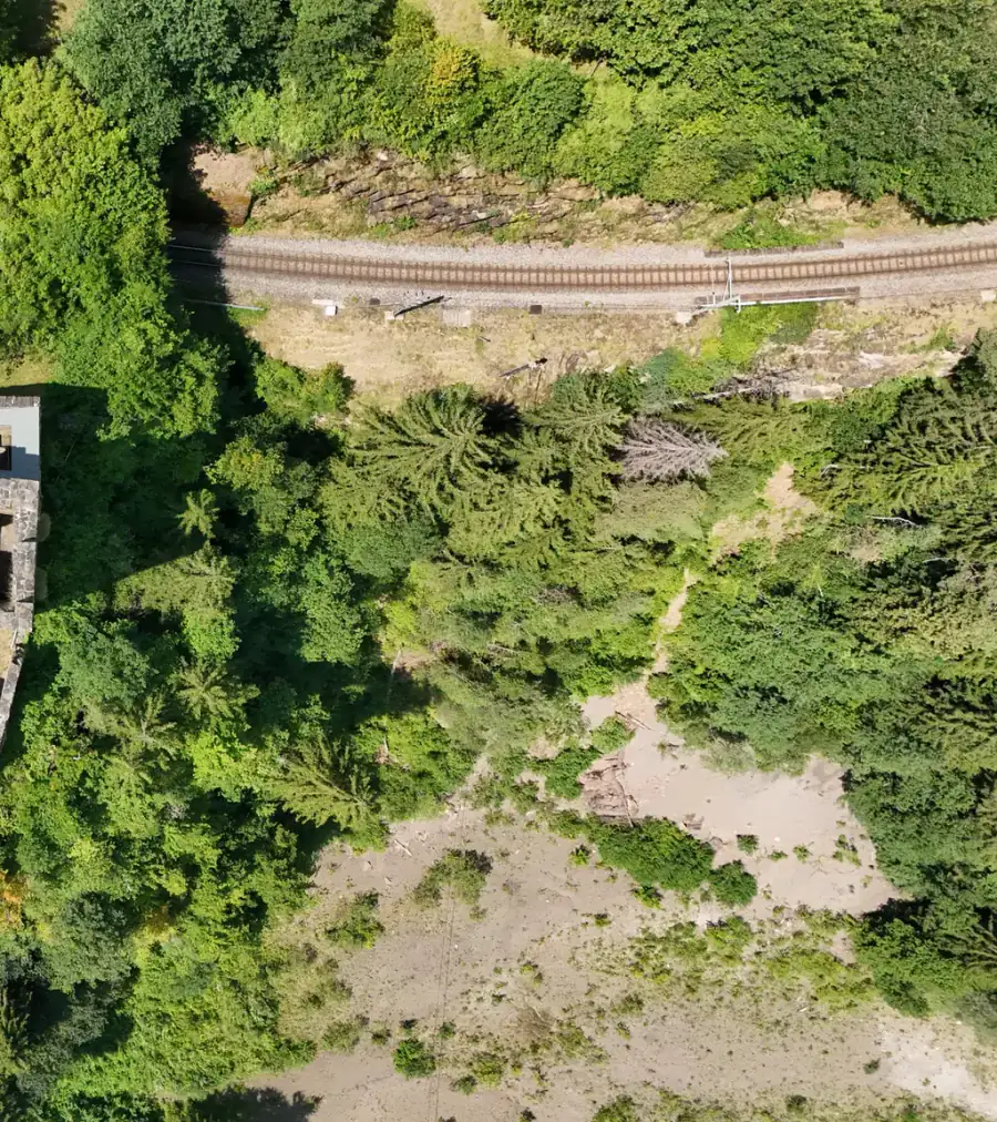 Ruine Campell Luftaufnahme 4 rechts