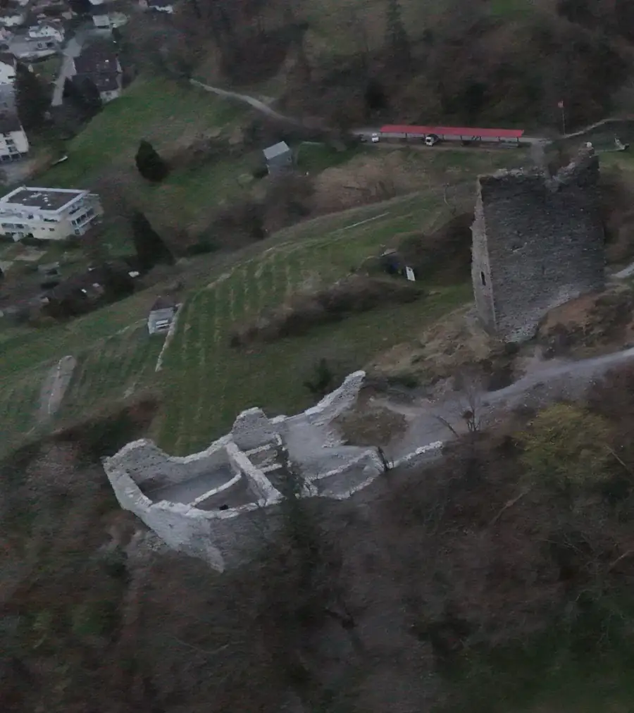Ruine Freudenberg Luftaufnahme 2 links