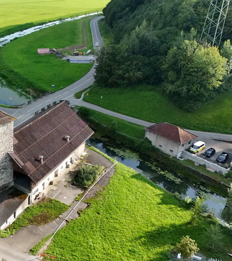 Schloss Grynau Luftaufnahme 1 rechts