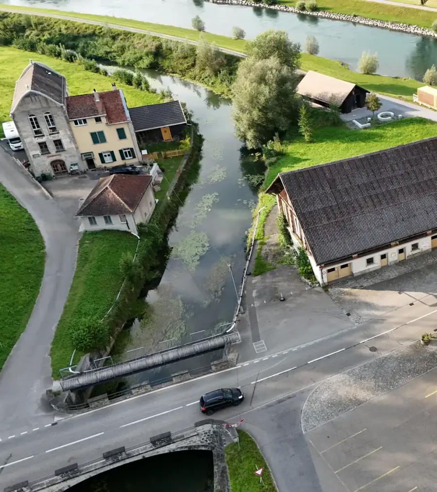 Schloss Grynau Luftaufnahme 3 links