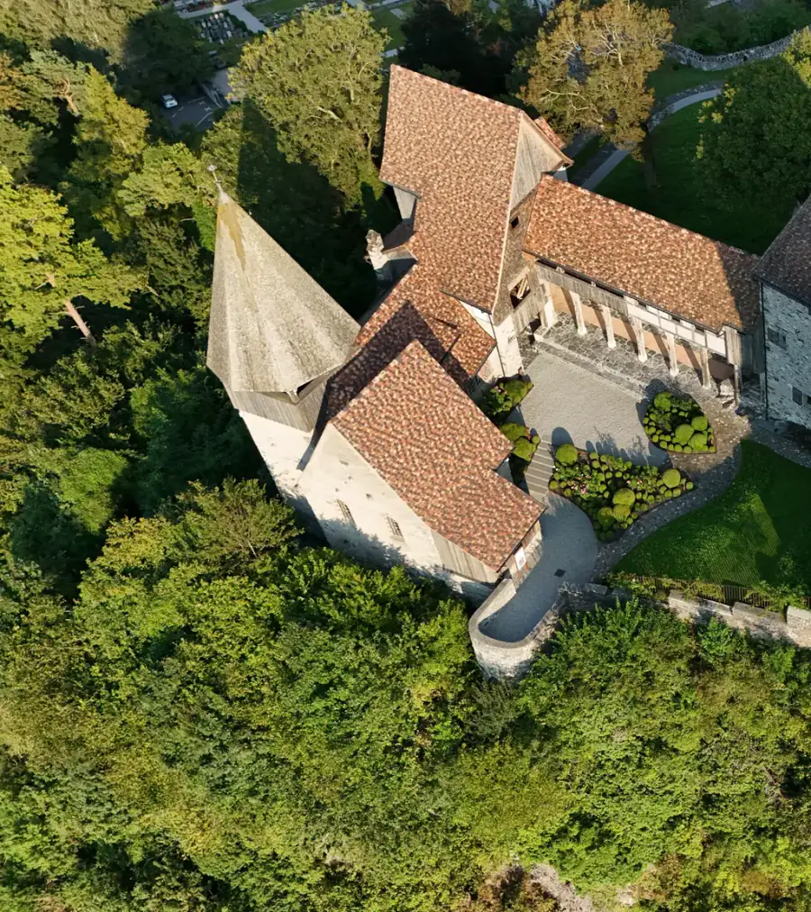 Schloss Gutenberg Luftaufnahme 6 links