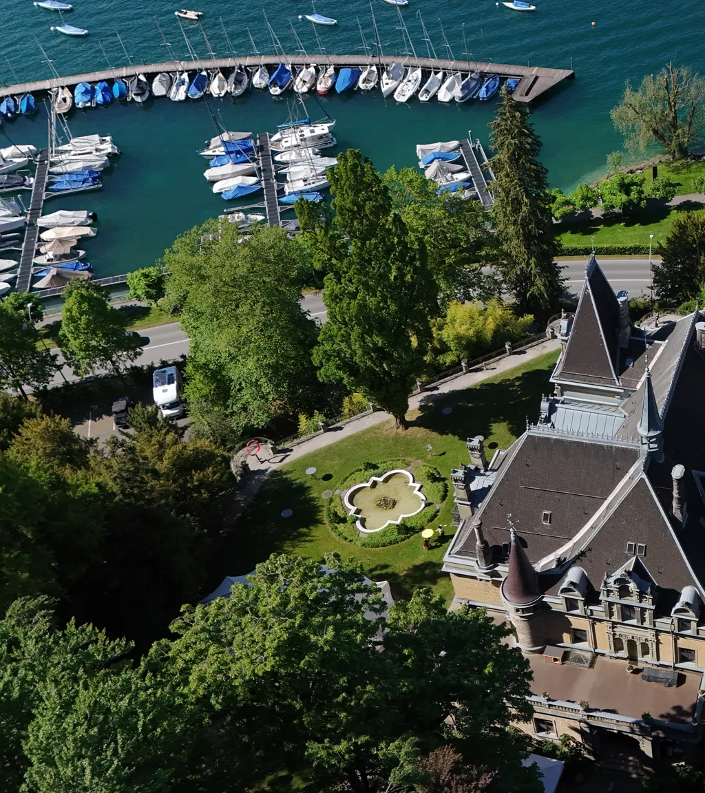 Schloss Hünegg Luftaufnahme 2 links