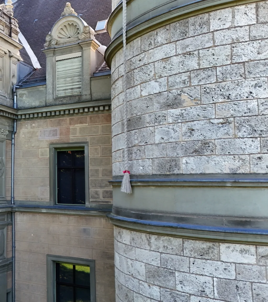 Schloss Hünegg Luftaufnahme 4 rechts