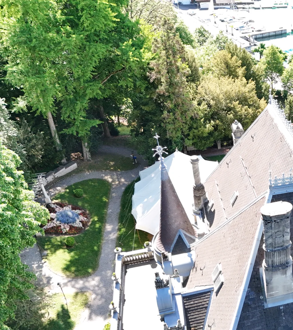 Schloss Hünegg Luftaufnahme 10 links