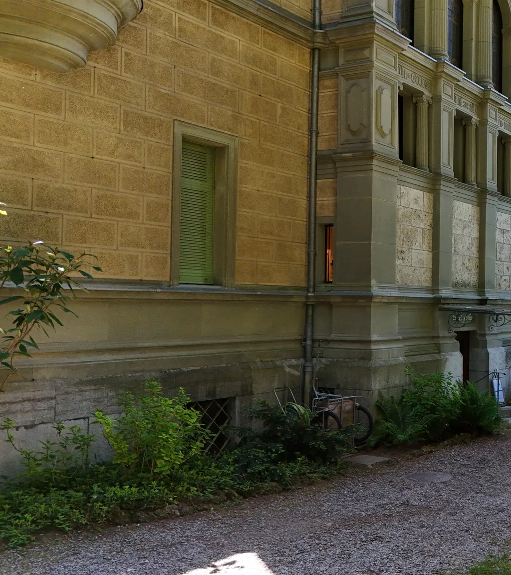 Schloss Hünegg Luftaufnahme 11 links