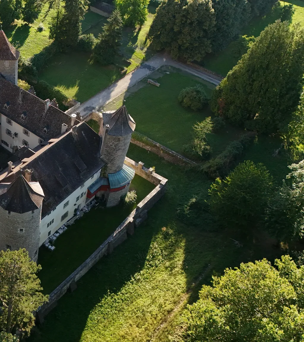 Schloss Marschlins Luftaufnahme 2 rechts