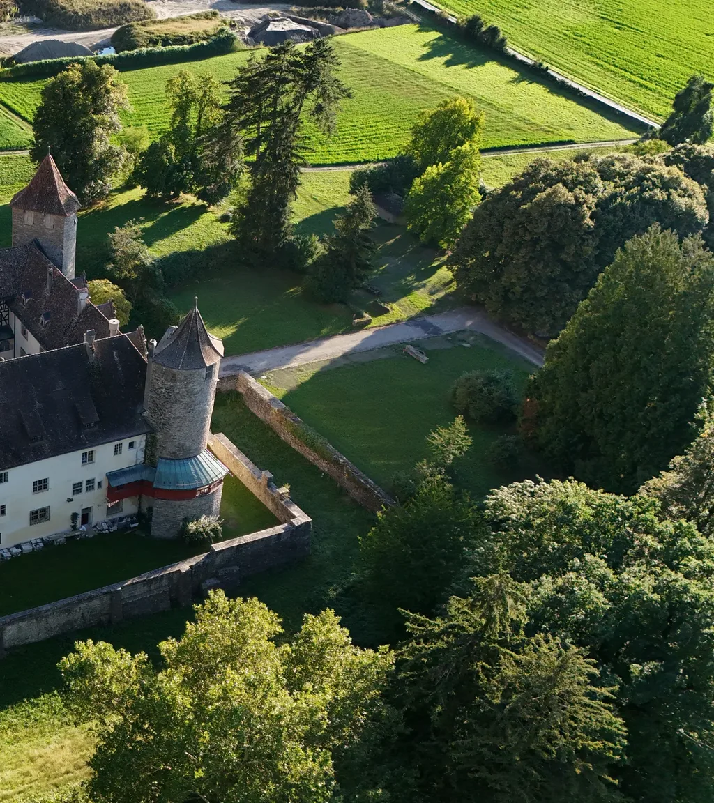 Schloss Marschlins Luftaufnahme 5 rechts
